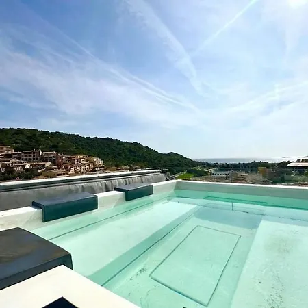 Bellissimo, Situato Sulla Collina Di *